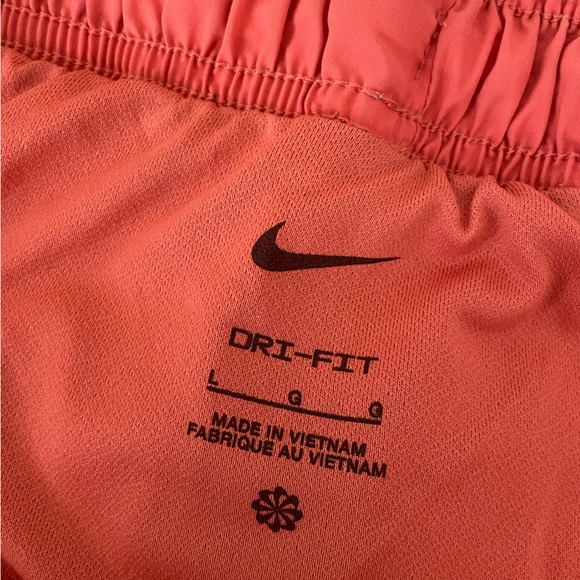 Nike Dry Tempo Women's Orange Patterned Athletic Shorts Size L - Picture 5 of 7